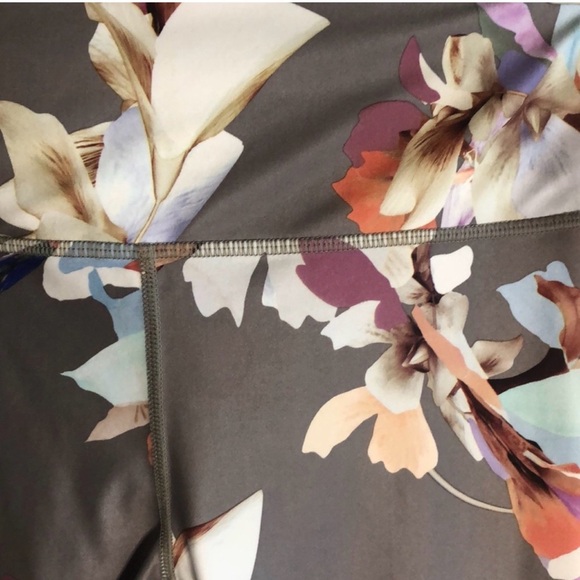 Athleta Elation Paradise Leggings S - Picture 5 of 8